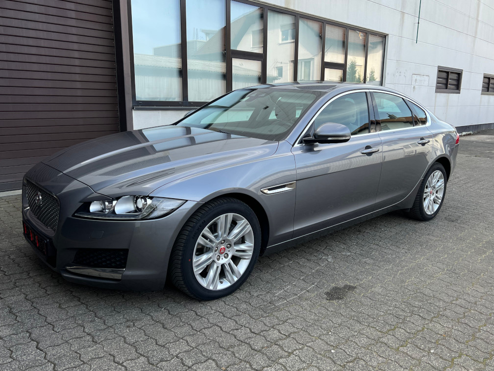 JAGUAR XF 20d Prestige 